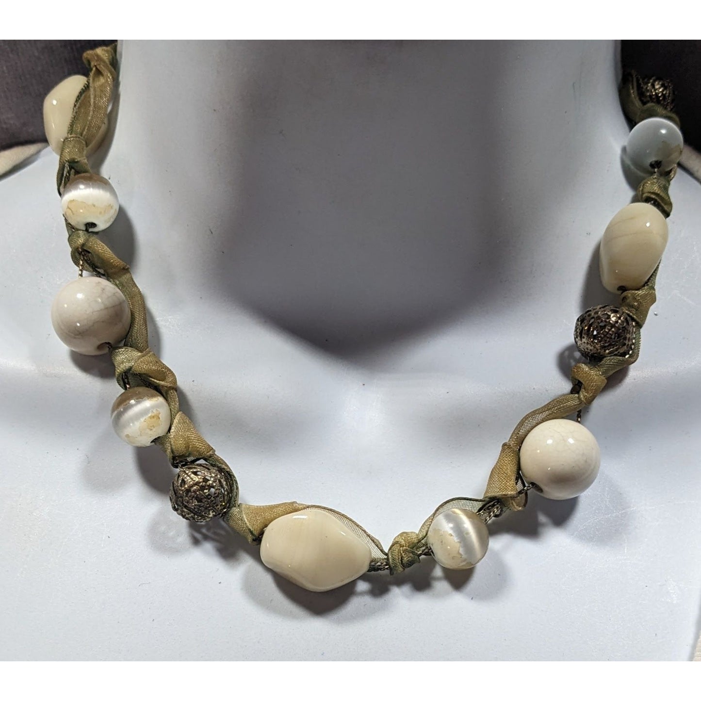 Liz Claiborne Beige And White Beaded Ribbon Necklace