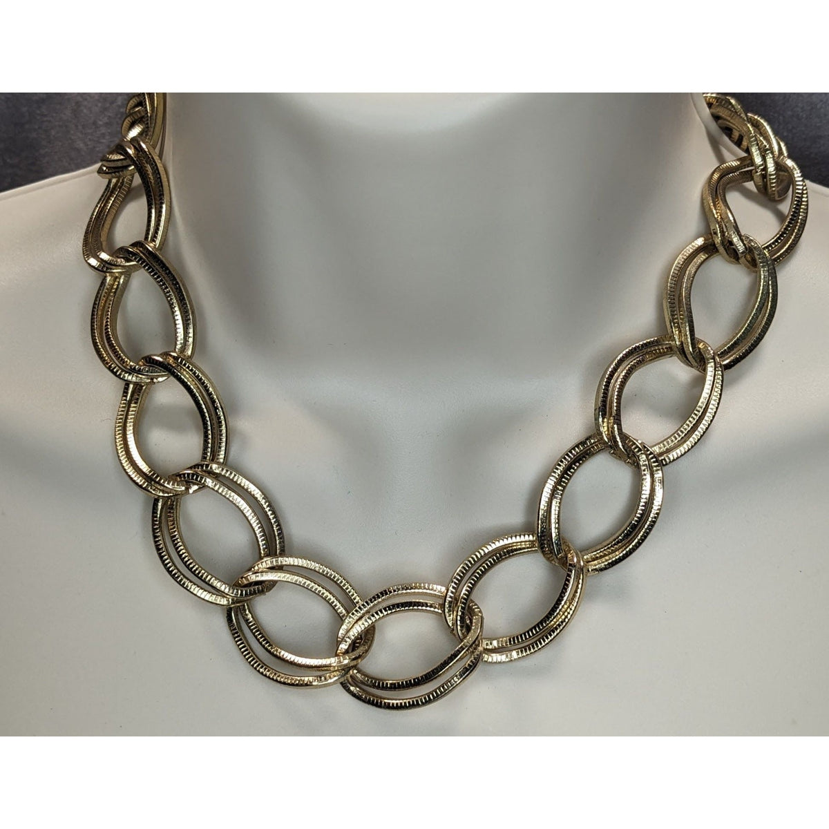 Glam Chunky Gold Tone Oval Link Statement Chain Necklace Textured Retro Luxe