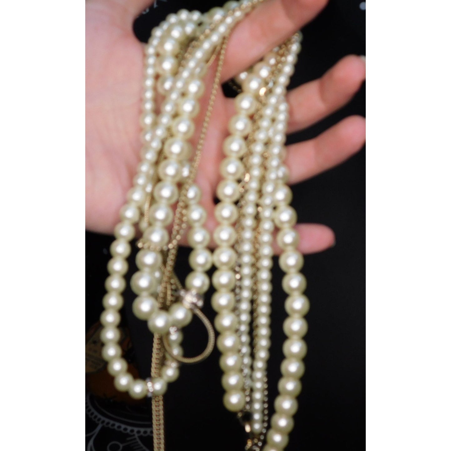 Multilayer Hollywood Glam Faux Pearl And Gold Tone Chain Necklace