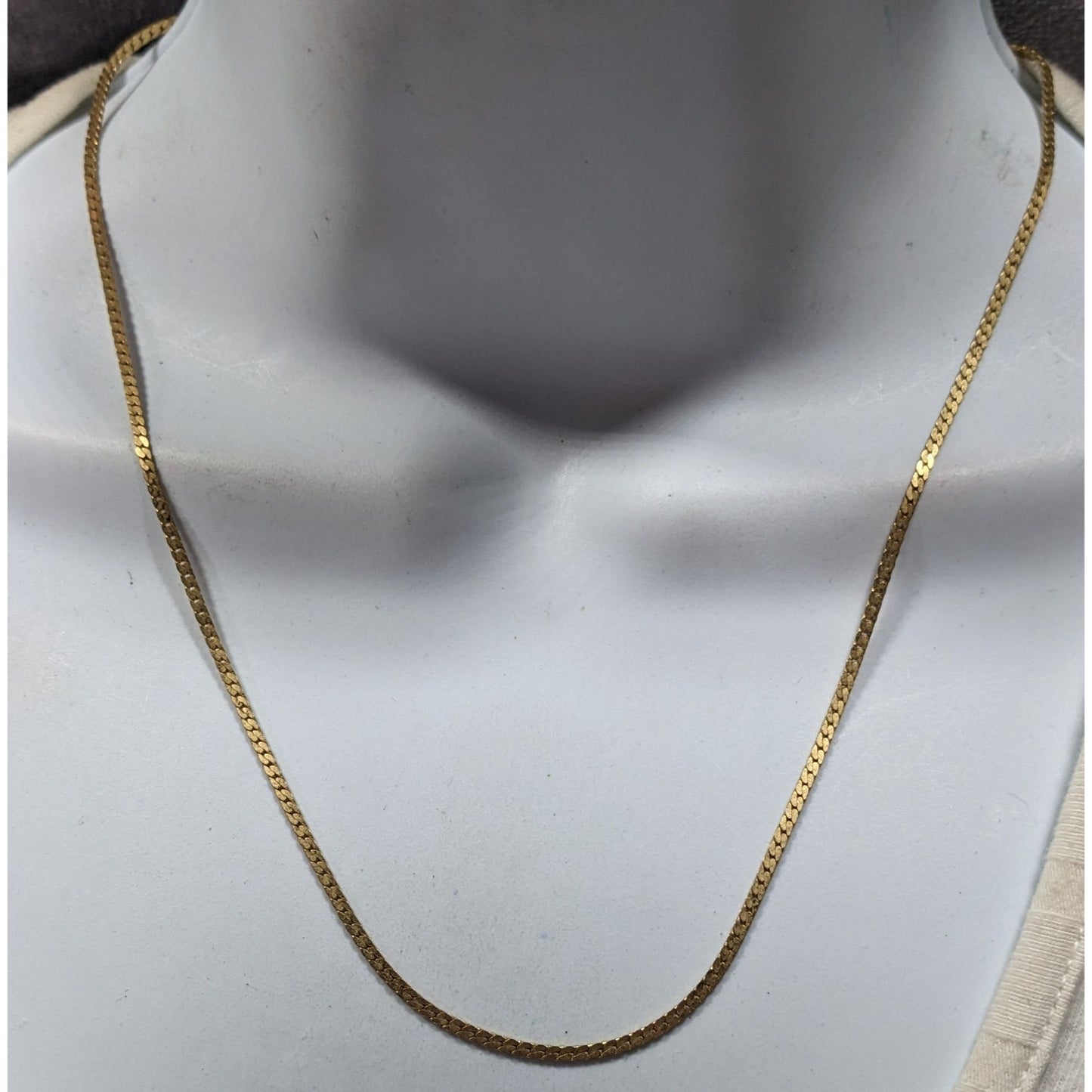Elegant Classic Gold Tone Herringbone Chain Necklace