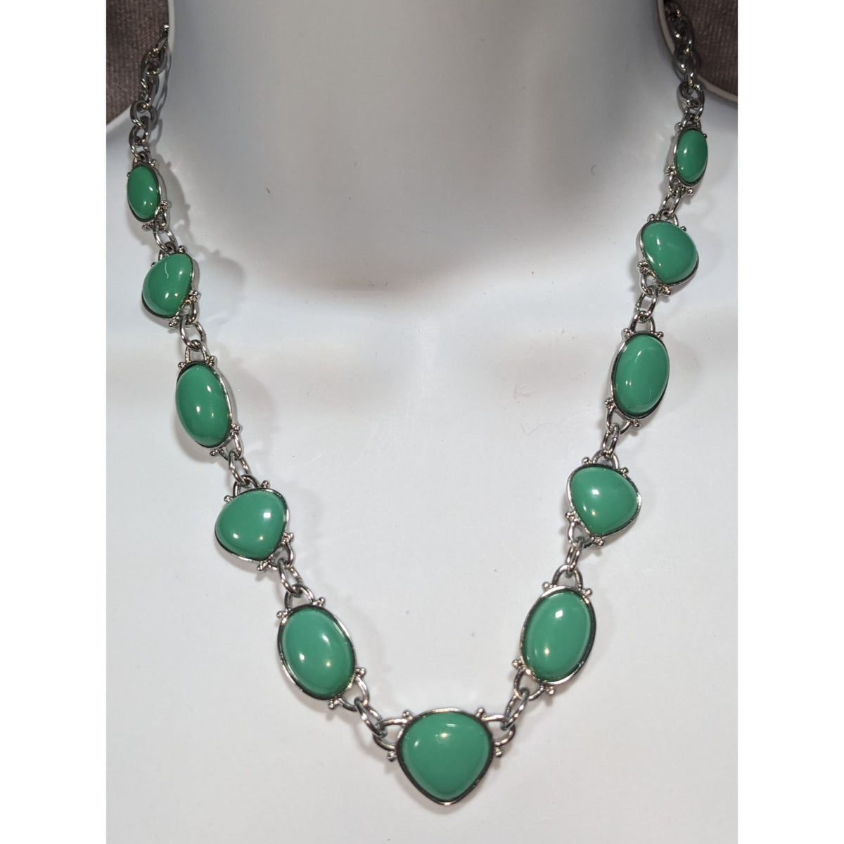 Boho Faux Stone Green Silver Tone Cabochon Necklace 16 Inch Preowned