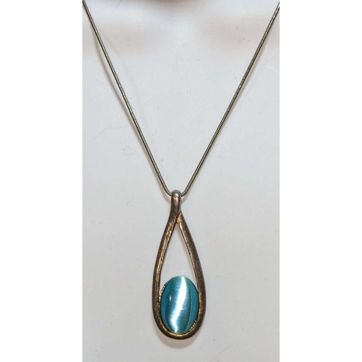 Whimsical Teardrop Pendant Necklace With Blue Cat Eye Stone