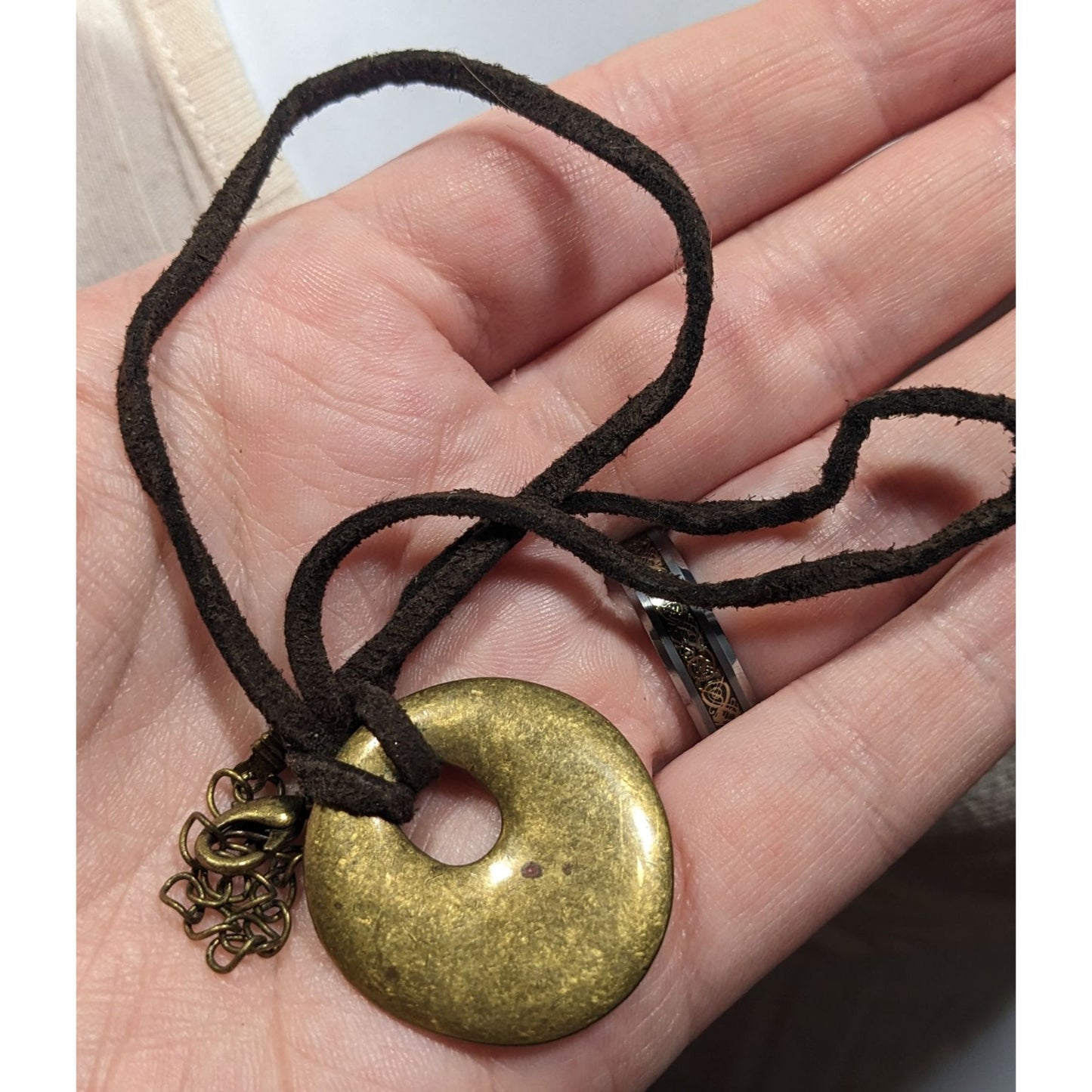 Classic Rustic Style Gold Tone Metal Disc Pendant Necklace