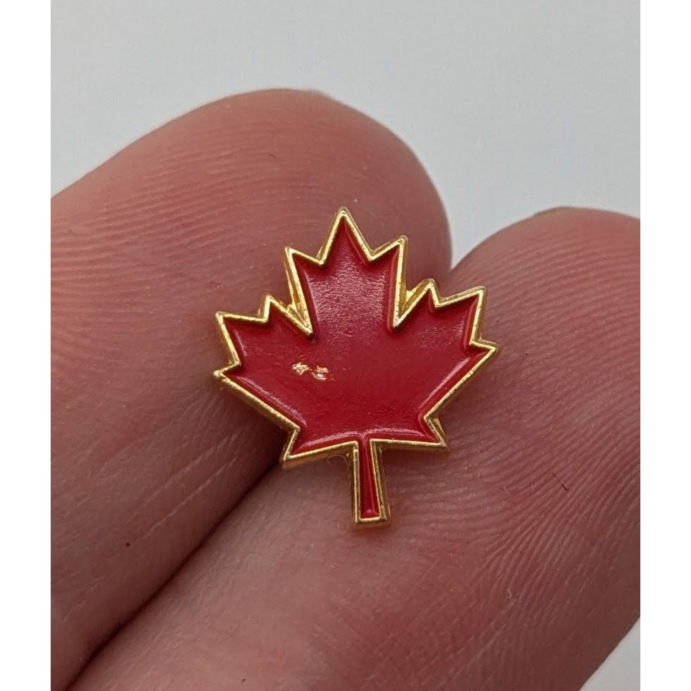 Canada Maple Leaf Enamel Lapel Pin Red Gold Tone Patriotic Travel Souvenir