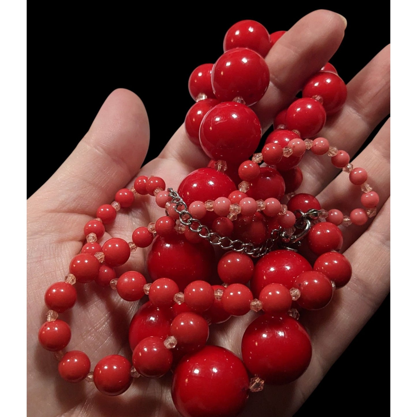 Vintage Red Lucite Graduated Beaded Necklace