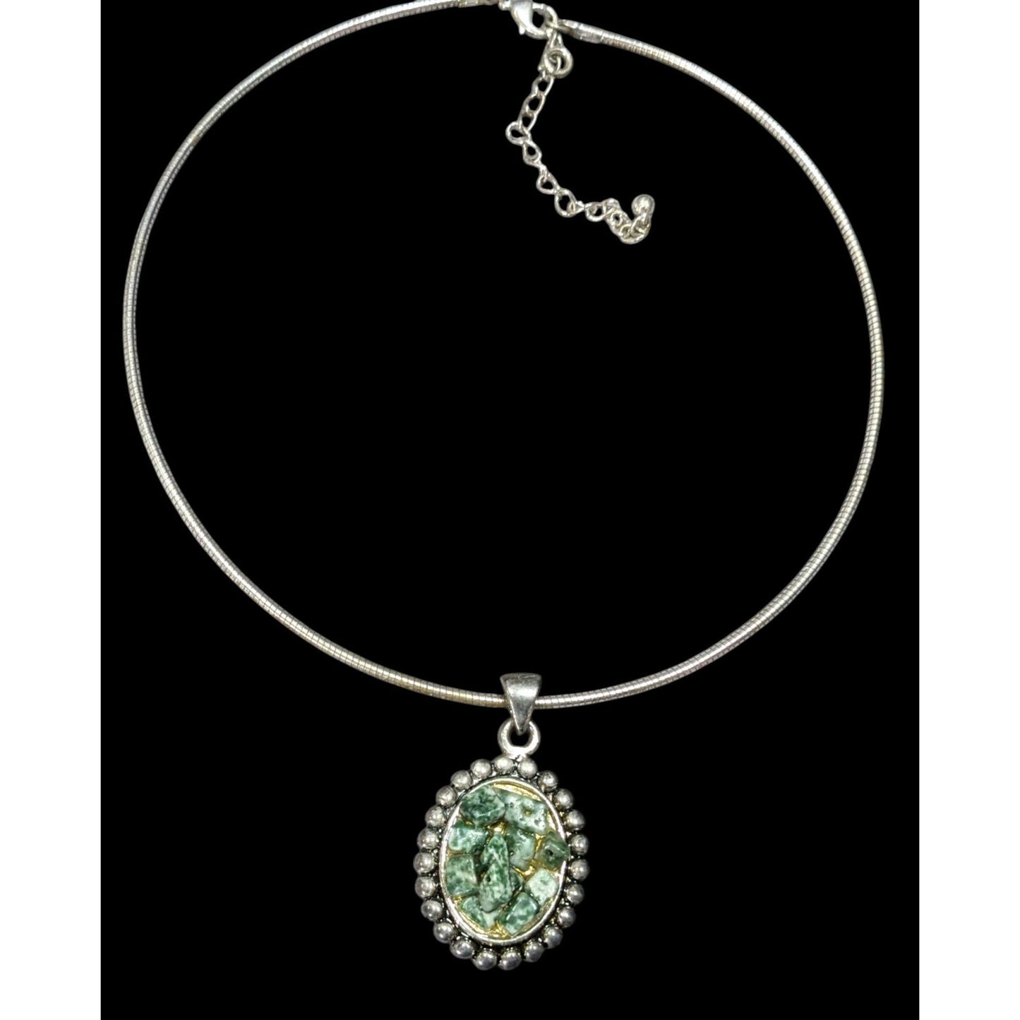 Green And White Stone Chip Pendant Necklace