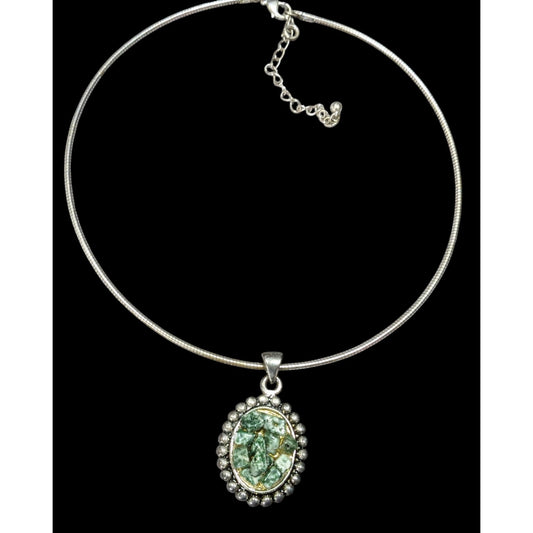 Green And White Stone Chip Pendant Necklace