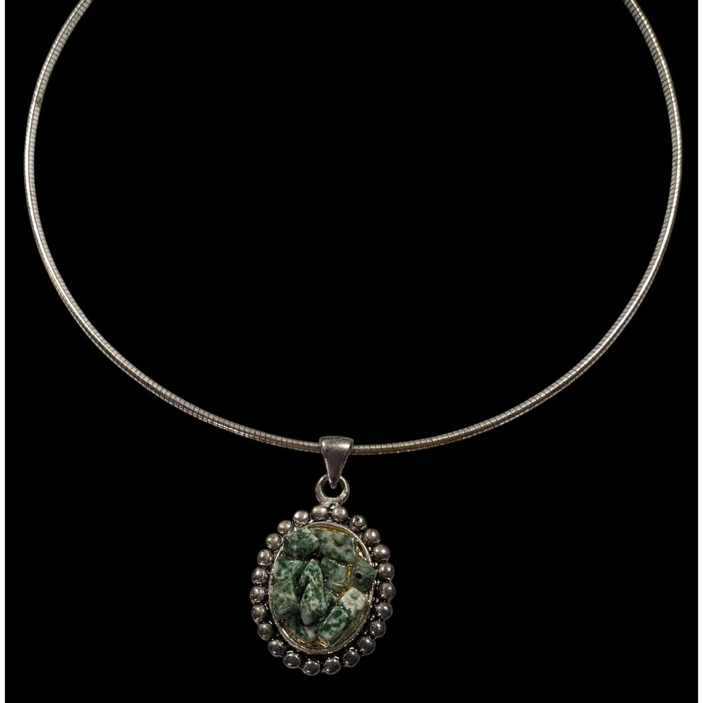 Green And White Stone Chip Pendant Necklace