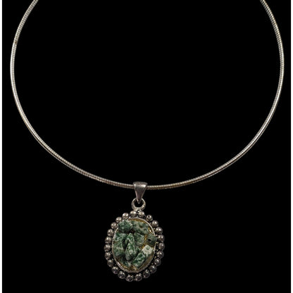 Green And White Stone Chip Pendant Necklace