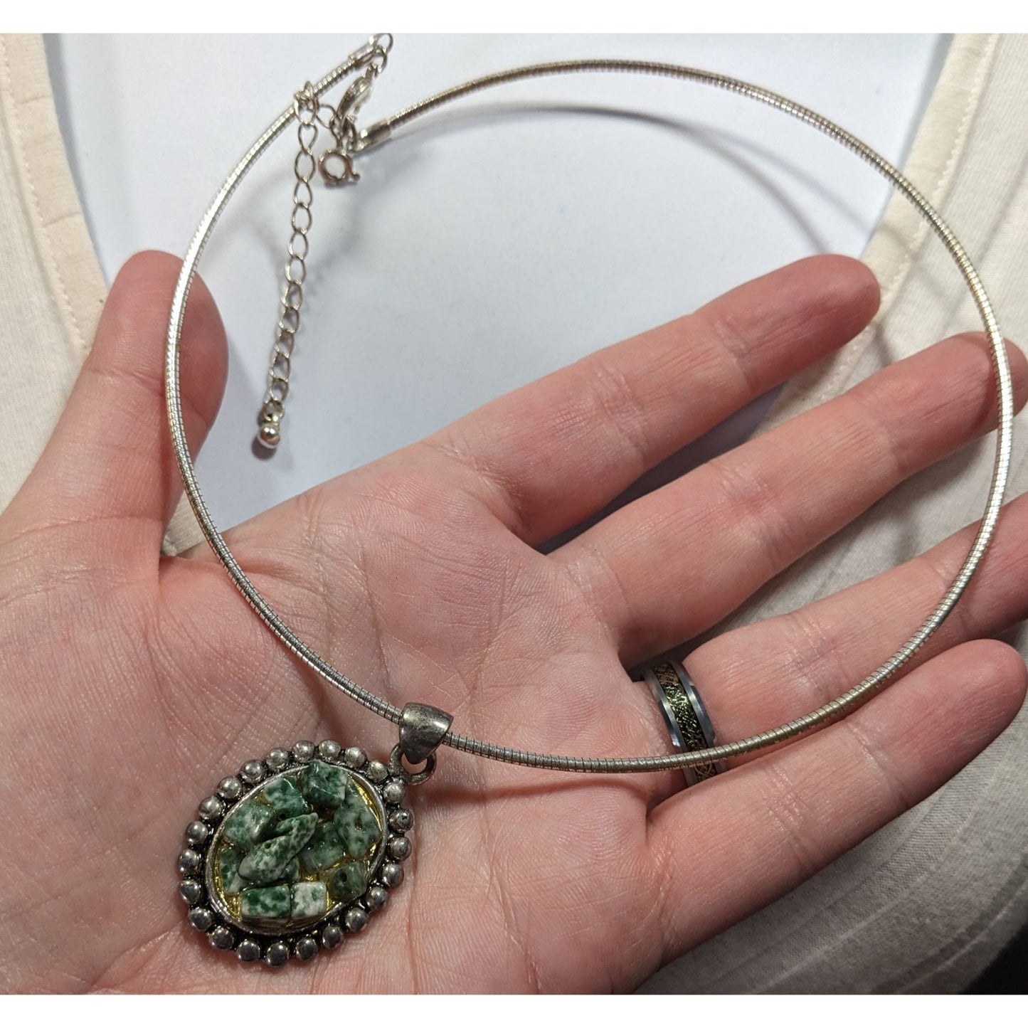 Green And White Stone Chip Pendant Necklace