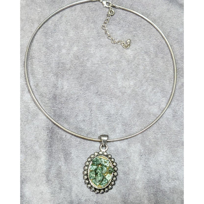 Green And White Stone Chip Pendant Necklace