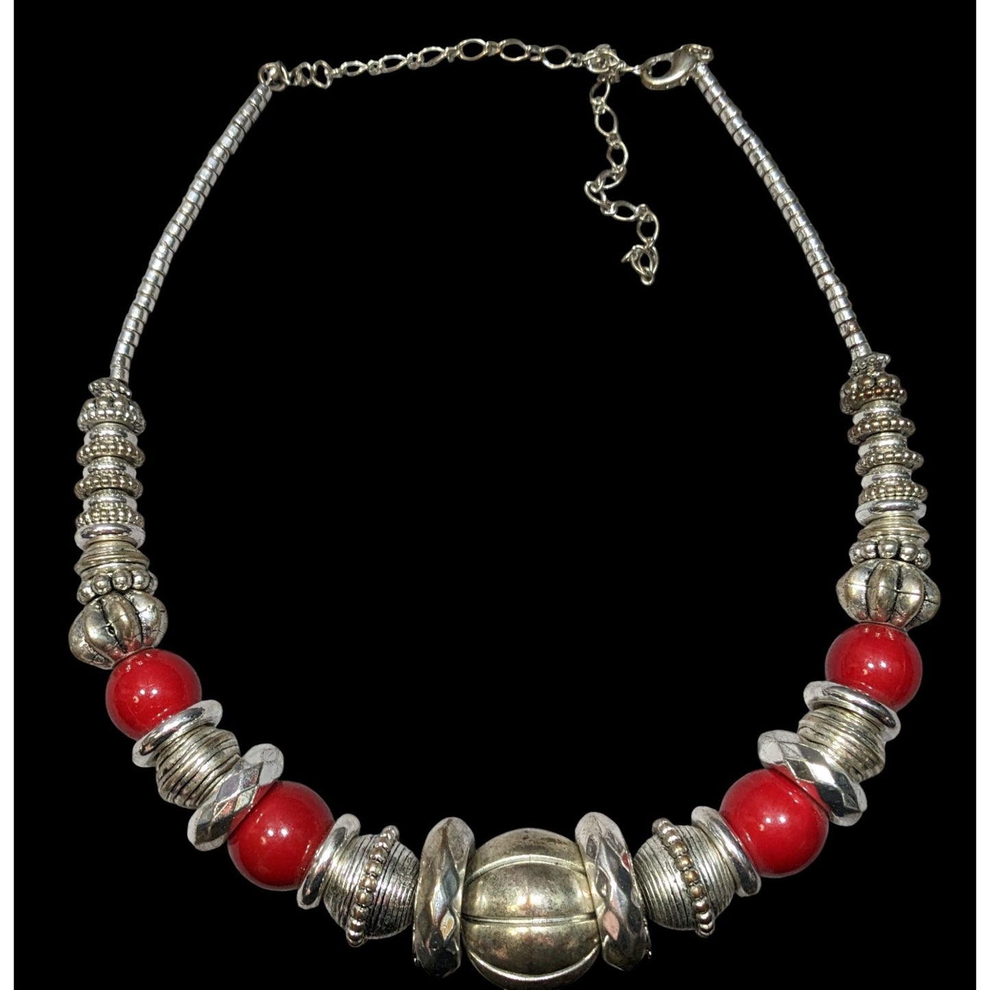 Retro Chunky Metallic Red And Silver Tone Beaded Necklace