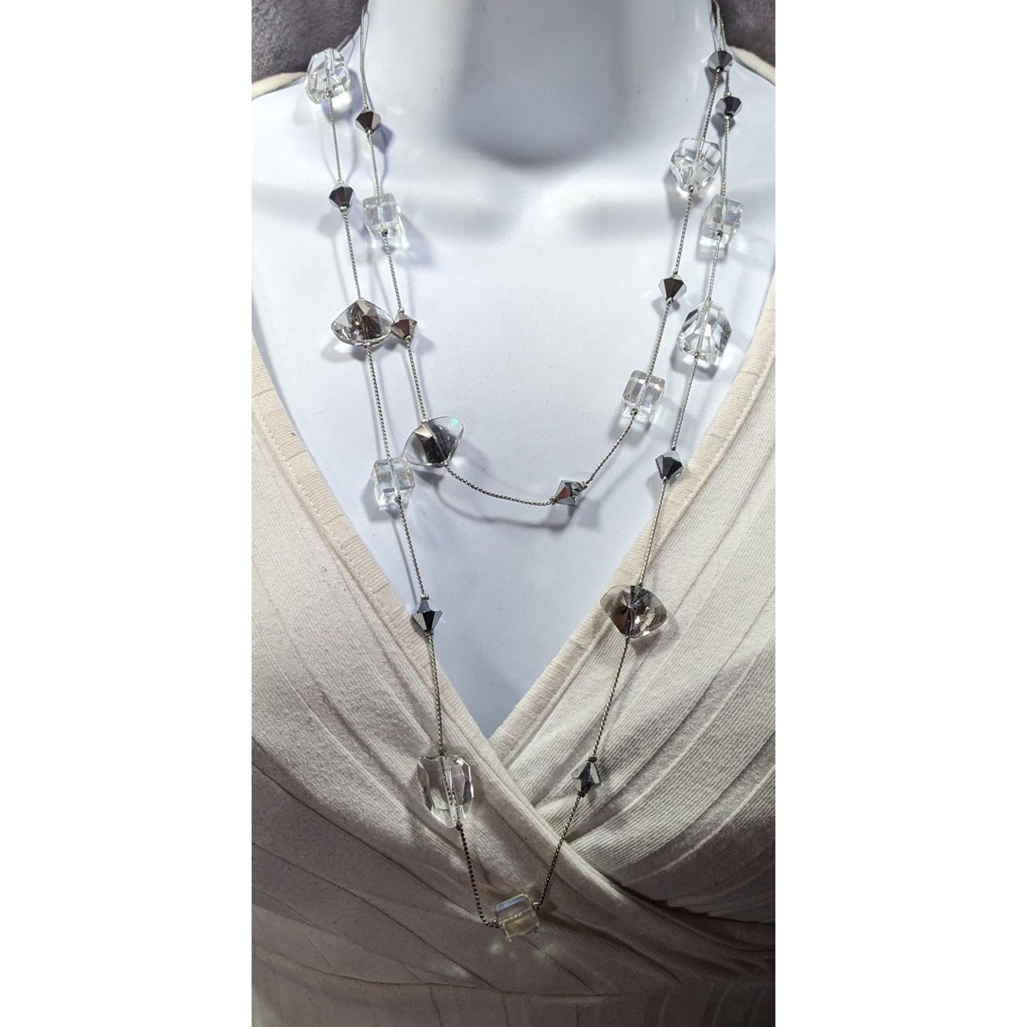 Premier Designs Sparkly Glass Cube Station Necklace