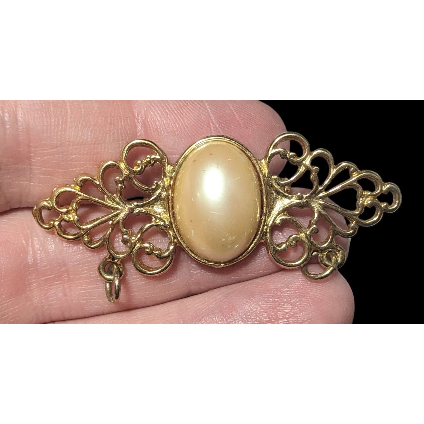 Vintage Regency Style Cream And Gold Tone Filigree Brooch