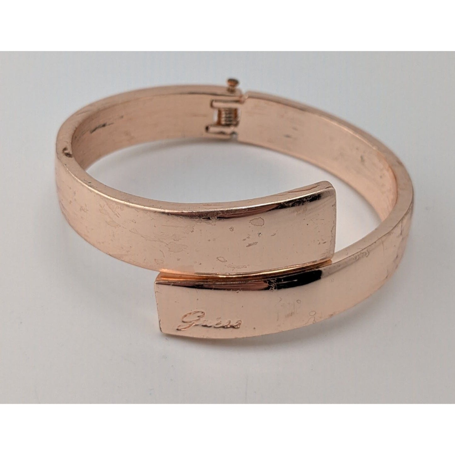 Guess Rose Gold Tone Hinged Bangle Bracelet Minimalist Modern Statement Cuff