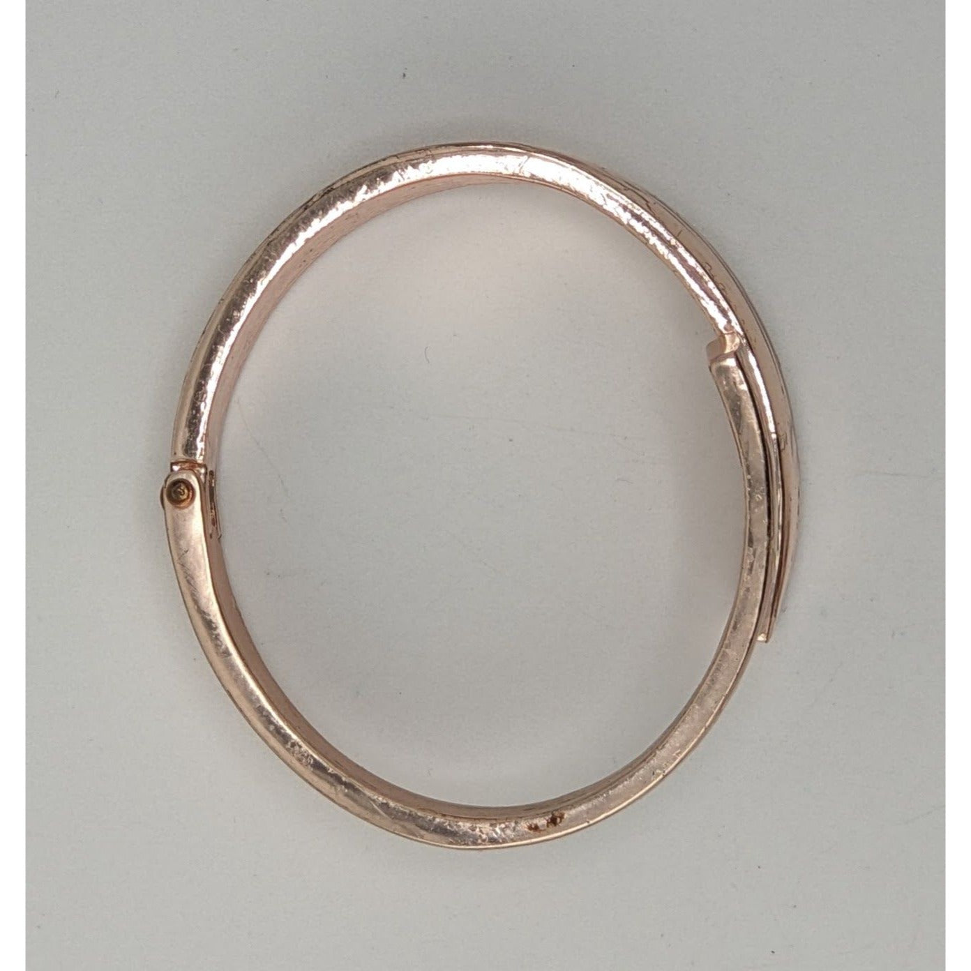 Guess Rose Gold Tone Hinged Bangle Bracelet Minimalist Modern Statement Cuff