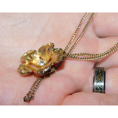 Elegant Fairycore Gold Tone Flower Pendant Necklace