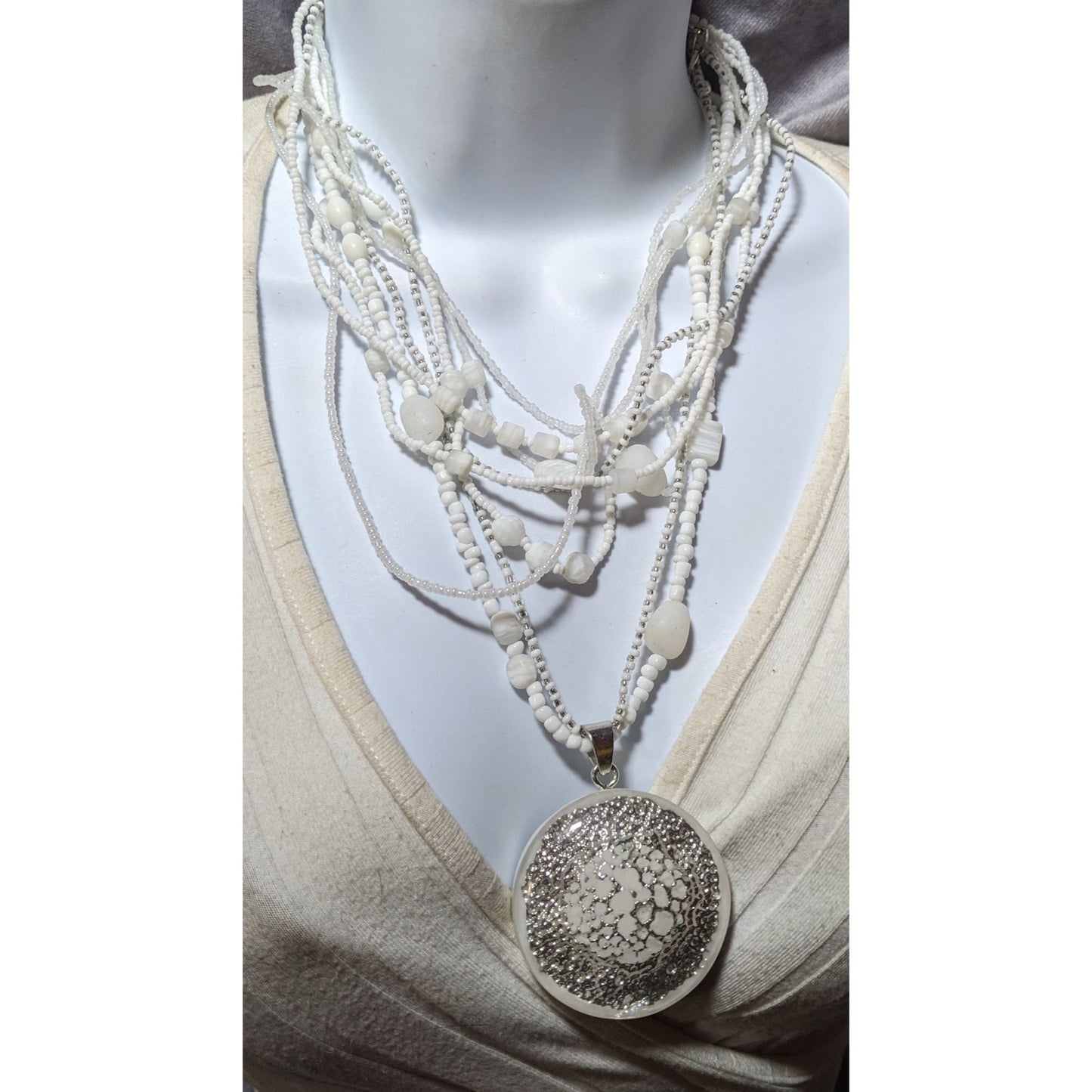 Chico's Nautilus White And Silver Chunky Multilayer Pendant Necklace