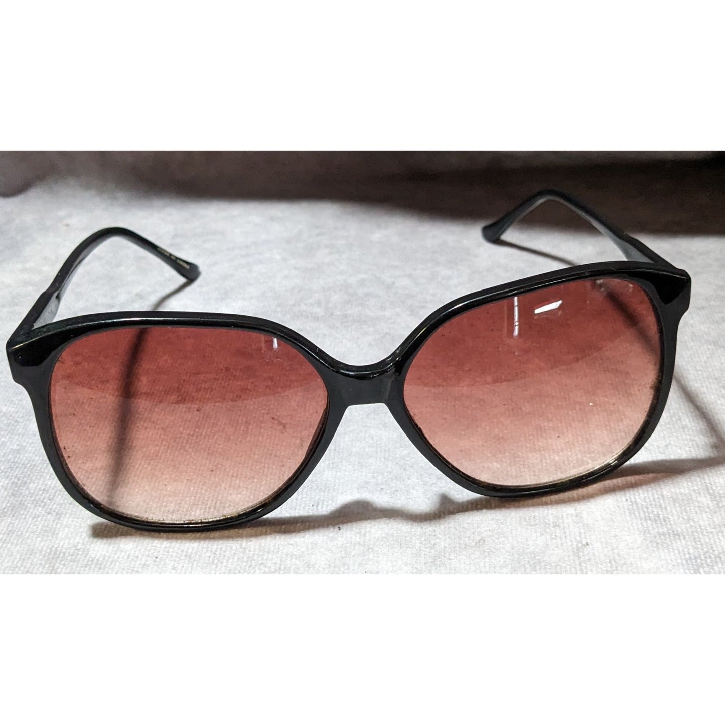 Foster Grant Large Black Purple Gradient Lens Sunglasses