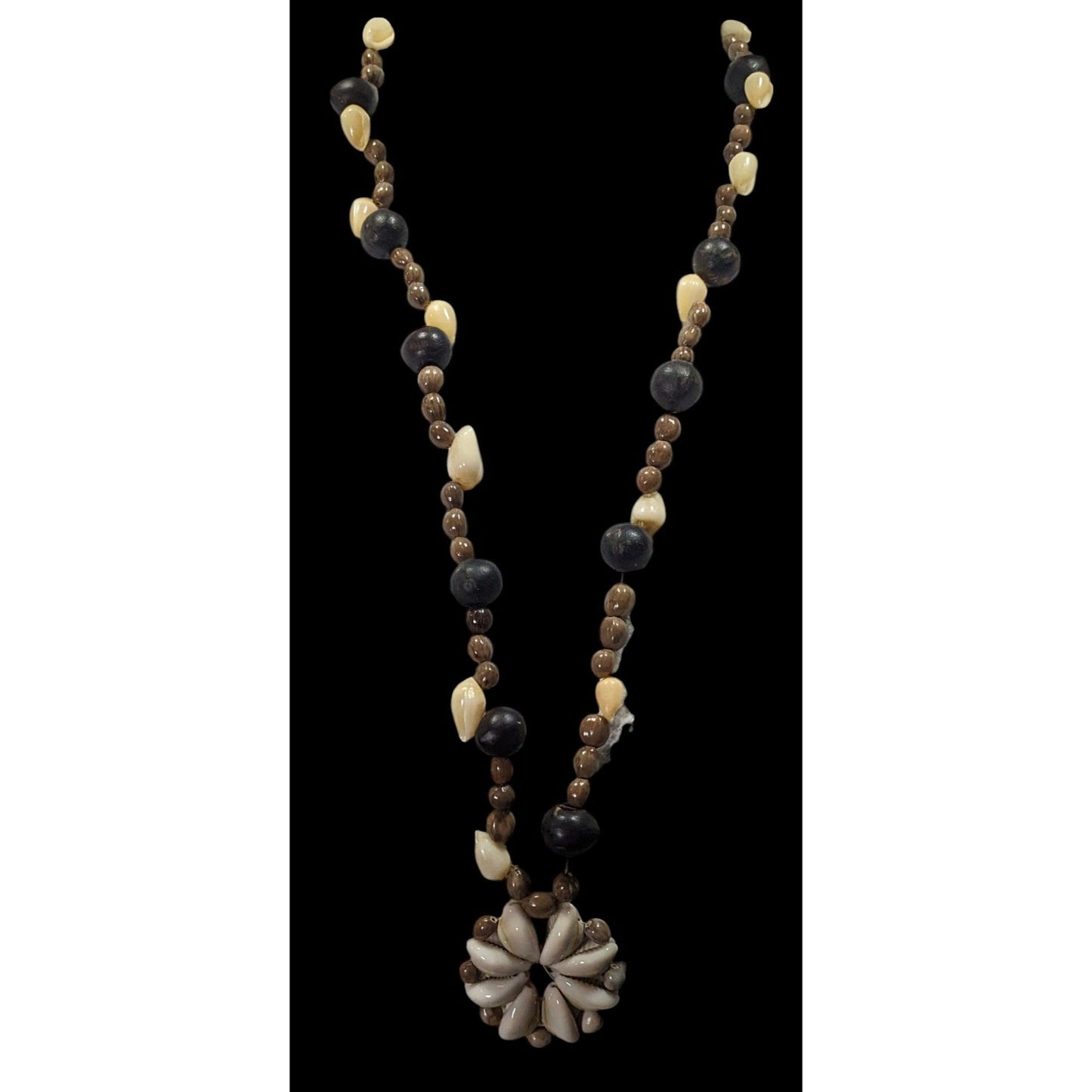 Retro Mermaidcore Cowrie Shell And Natural Seed Flower Pendant Necklace