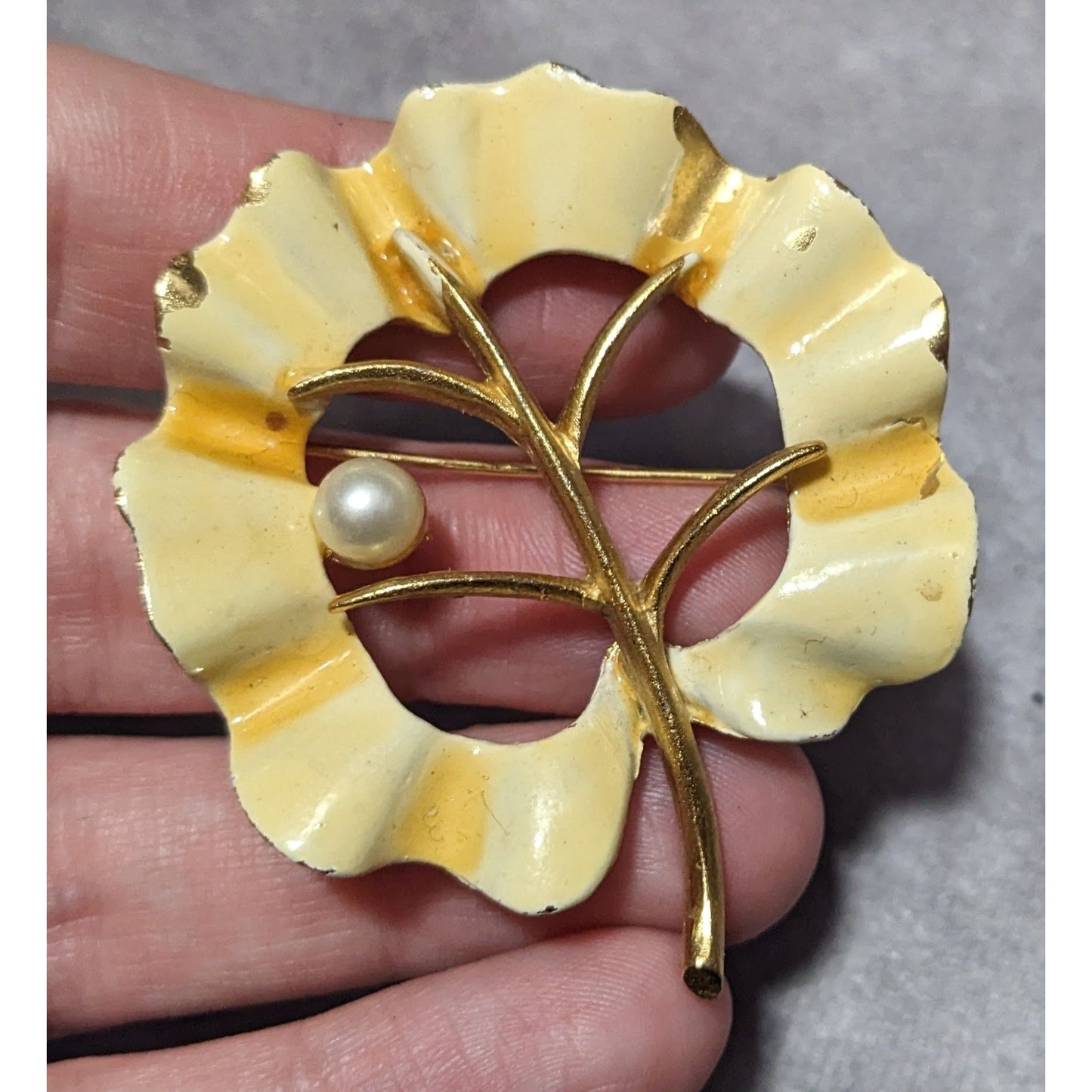 Vintage BSK Cream And Gold Tone Leaf Brooch