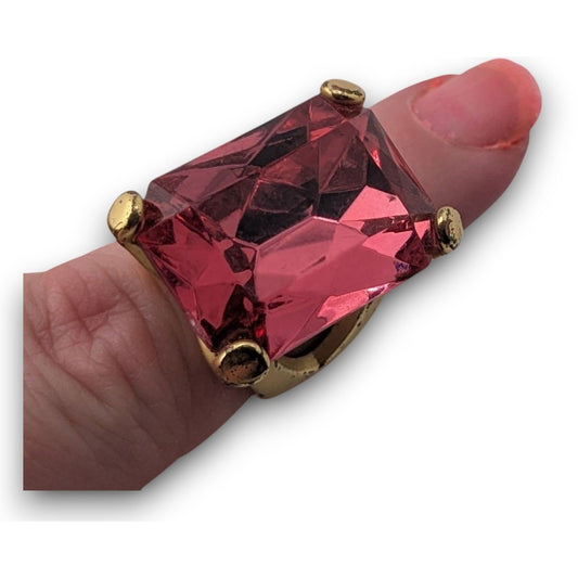 Vintage Glam Y2K Pink Crystal Gold Tone Oversized Cocktail Statement Ring