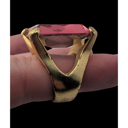 Vintage Glam Y2K Pink Crystal Gold Tone Oversized Cocktail Statement Ring