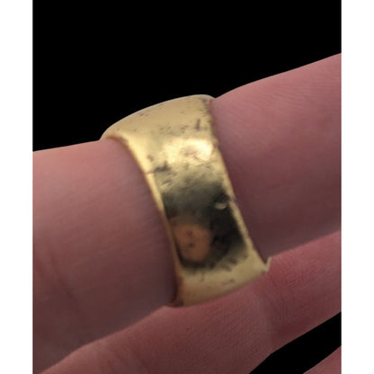 Vintage Glam Y2K Pink Crystal Gold Tone Oversized Cocktail Statement Ring