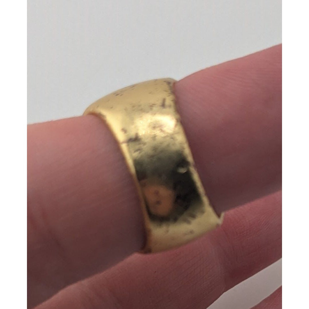 Vintage Glam Y2K Pink Crystal Gold Tone Oversized Cocktail Statement Ring