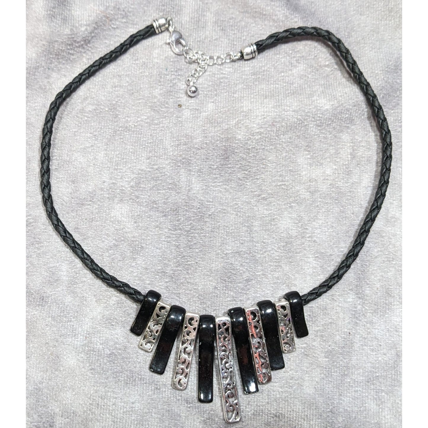 Whimsygoth Floral Filigree Graduated Key Necklace Black And Silver Tone