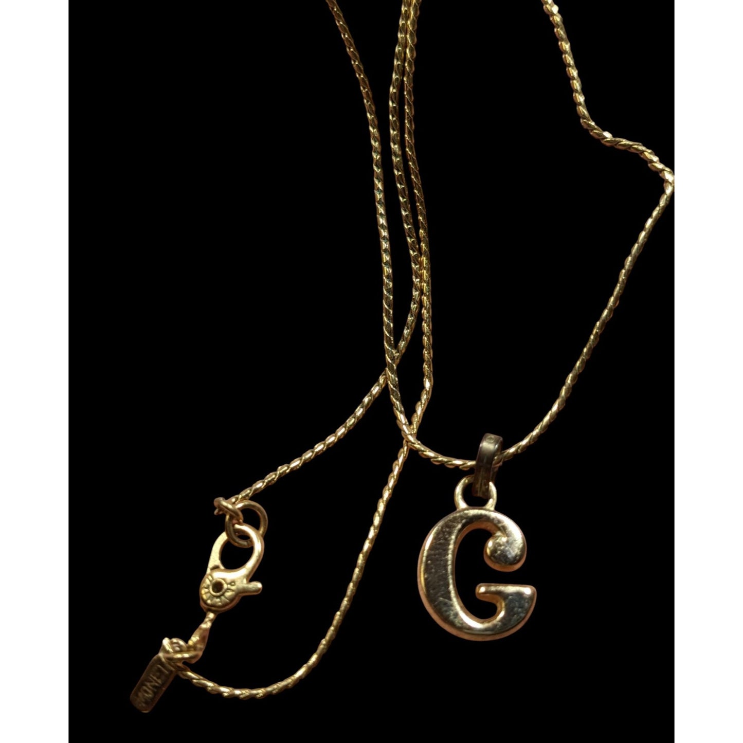 Vintage Monet Gold Tone Initial "G" Pendant Necklace