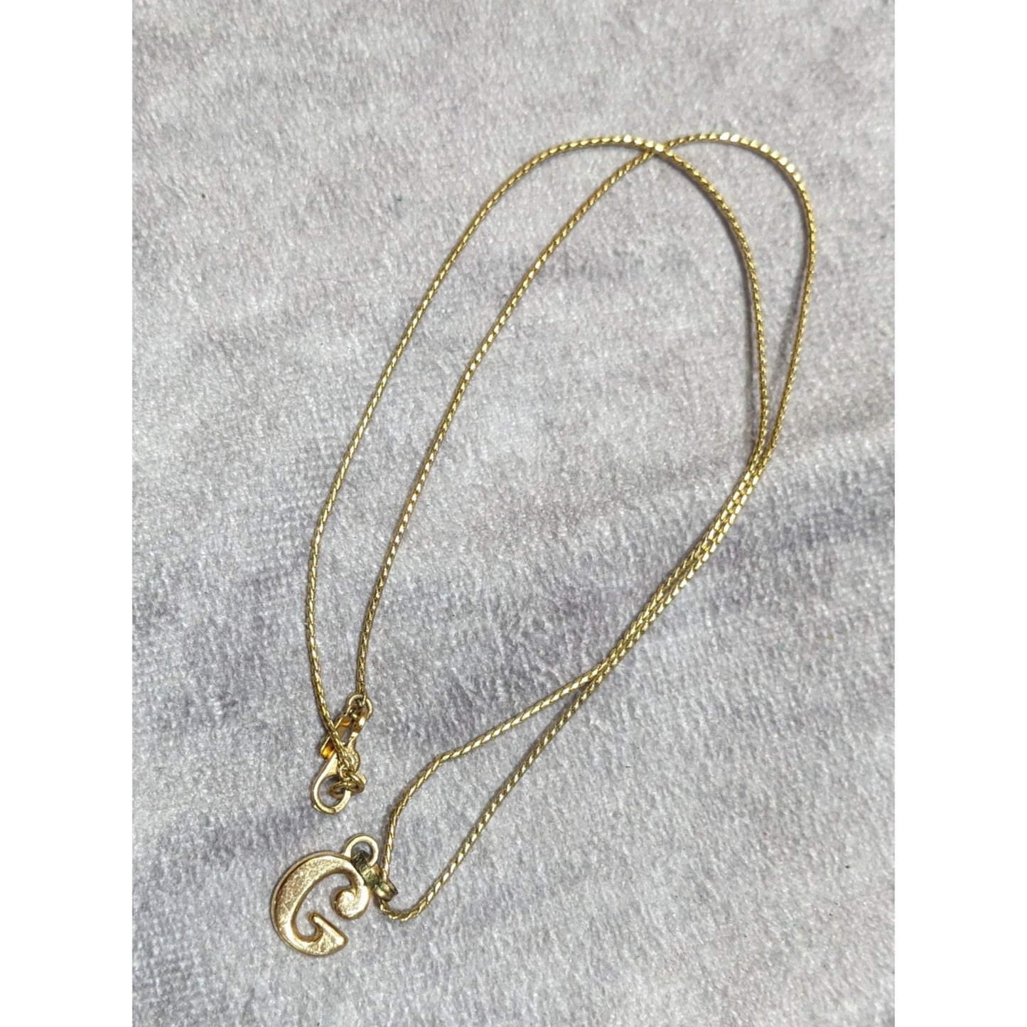 Vintage Monet Gold Tone Initial "G" Pendant Necklace