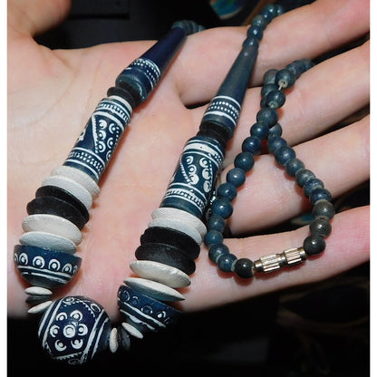 Vintage Blue And White Floral Carved Beaded Necklace