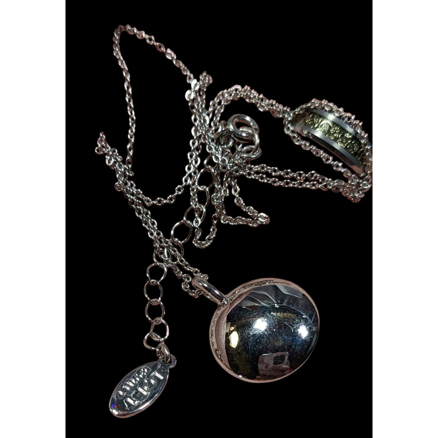 Loft Outlet Preppy Modern Silver Tone Pendant Necklace