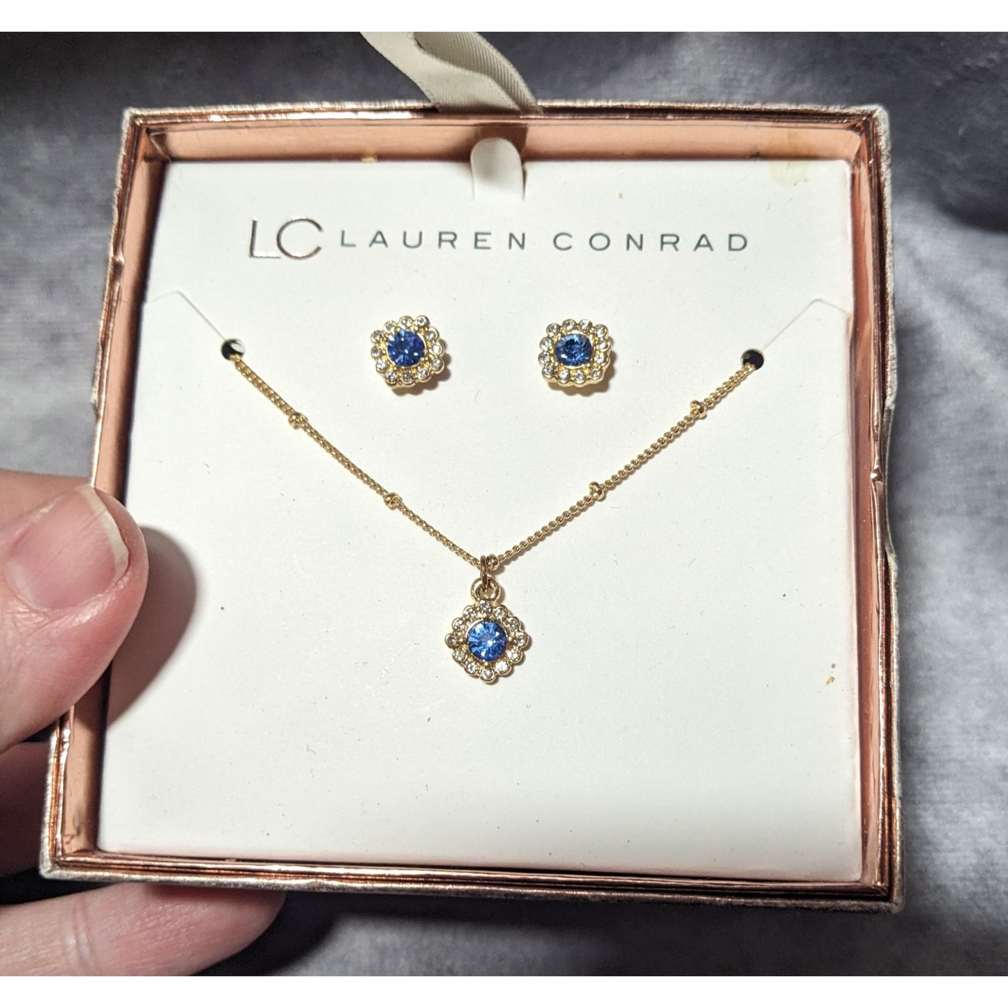 Lauren Conrad Gold Tone And Blue Necklace And Earring Jewelry Set