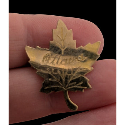 Vintage Canadian Ottowa Engraved Maple Leaf Gold Tone Souvenir Brooch