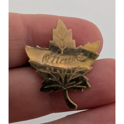 Vintage Canadian Ottowa Engraved Maple Leaf Gold Tone Souvenir Brooch