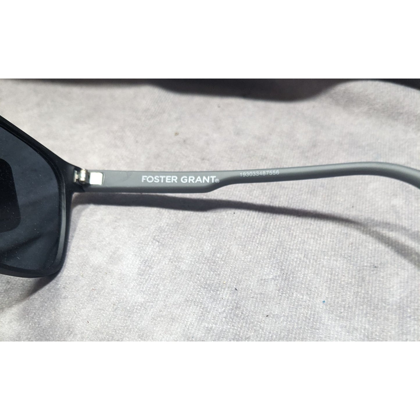 Foster Grant Modern Men's Black And Grey Retro Aviator Sunglasses
