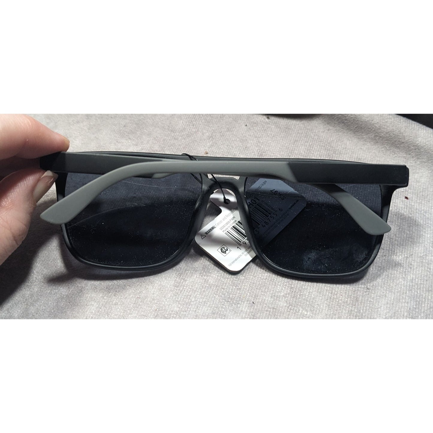 Foster Grant Modern Men's Black And Grey Retro Aviator Sunglasses