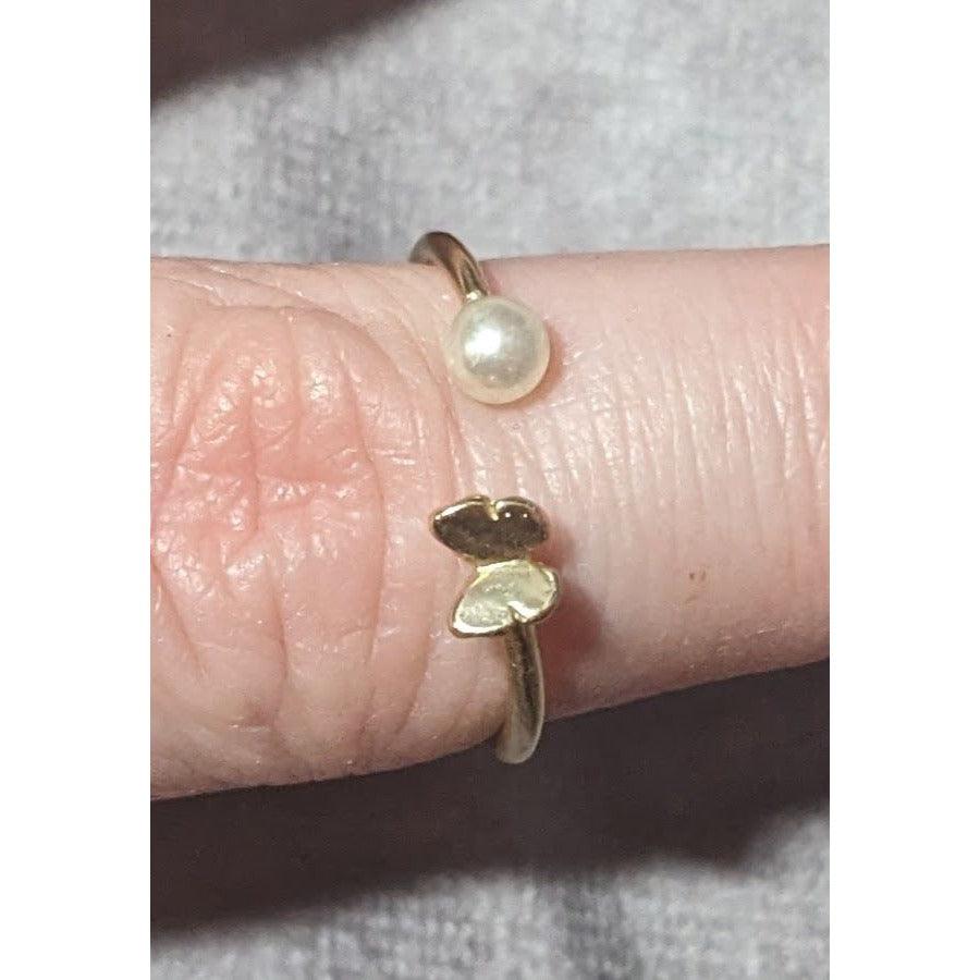 Minimalist Butterfly Faux Pearl Open Top Gold Tone Ring Size 7 3/4