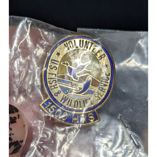 Volunteer US Fish & Wildlife Volunteer 1500 Hours Lapel Pin