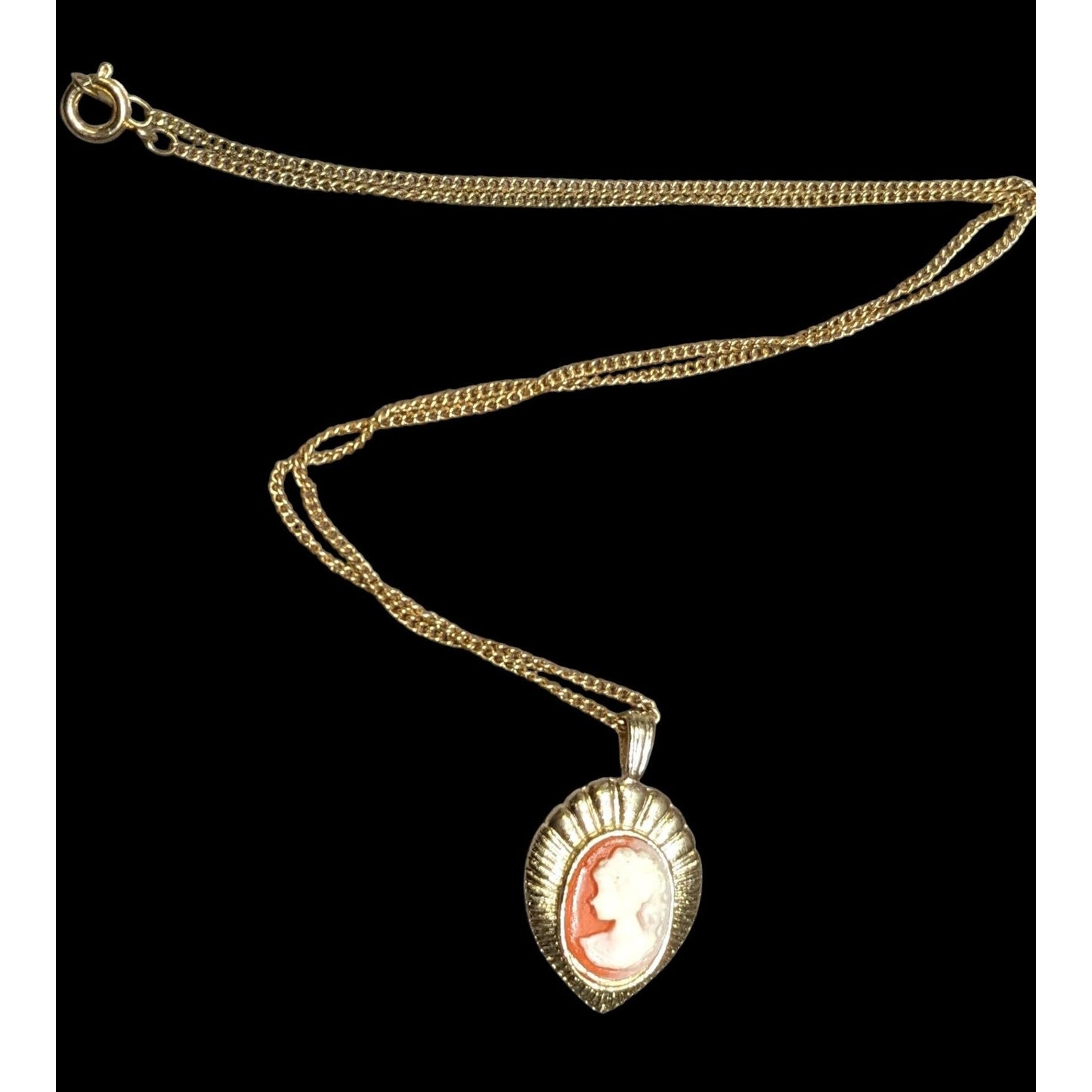 Vintage Cameo Teardrop Pendant Necklace On Gold Tone Chain