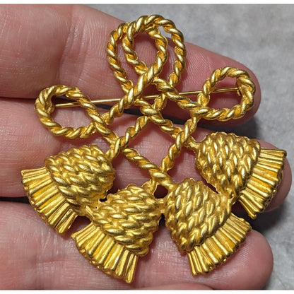 Vintage Gold Tone Rope Knot And Tassel Brooch