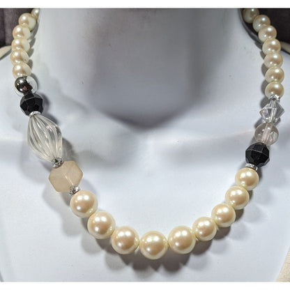 Vintage Chunky Faux Pearl Acrylic And Glass Beaded Necklace