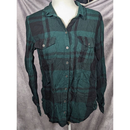 New Directions Black And Green Button Down Top