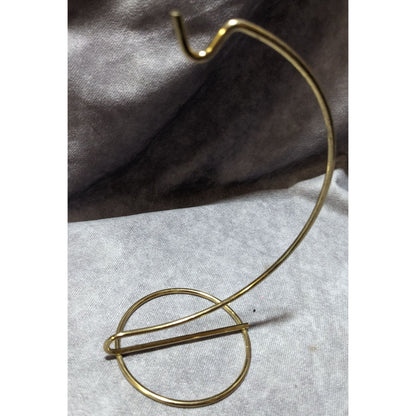 6 Inch Brass Metal Wire Ornament Hanging Stand