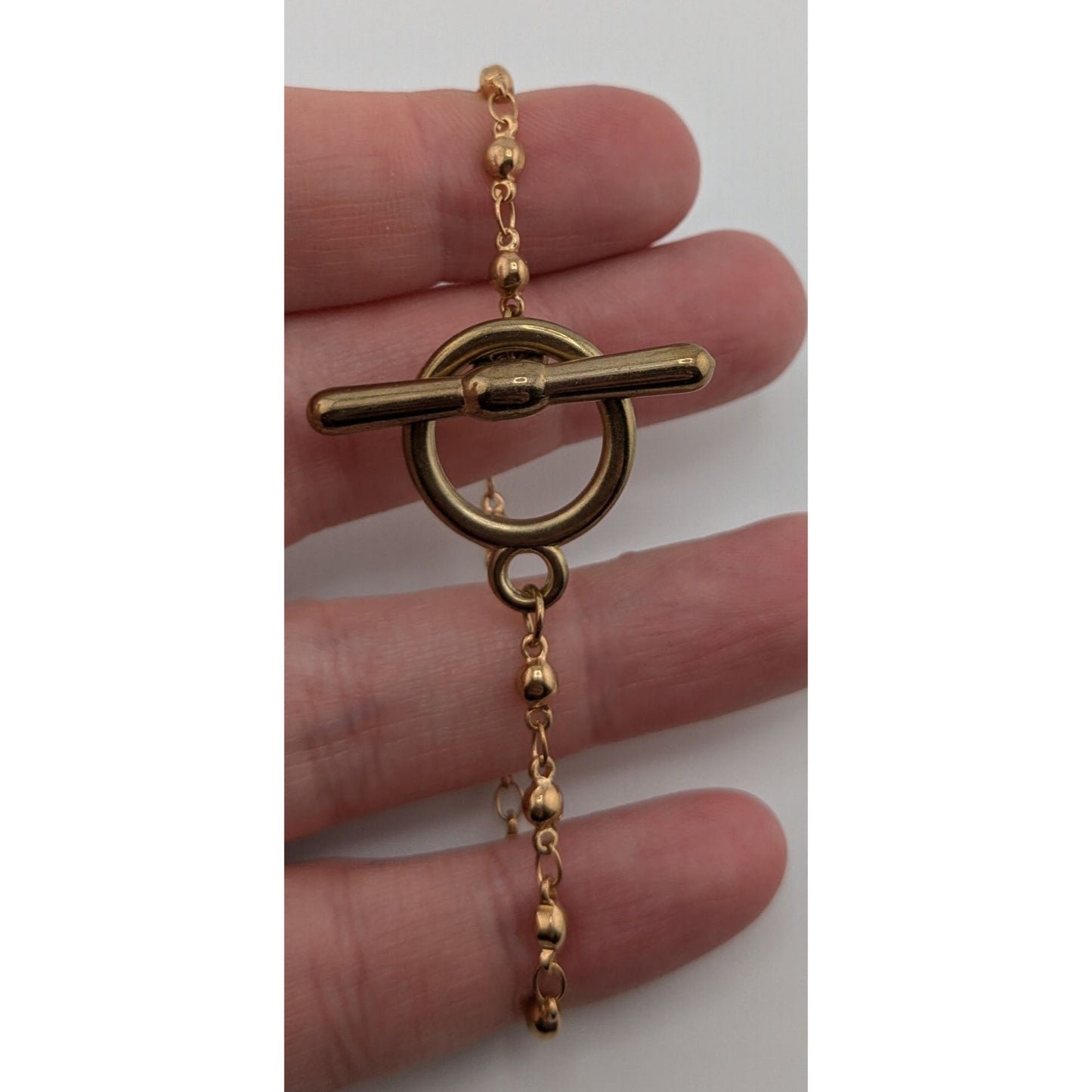 Simple Minimalist Gold-Tone Beaded Chain Bracelet With Toggle Clasp