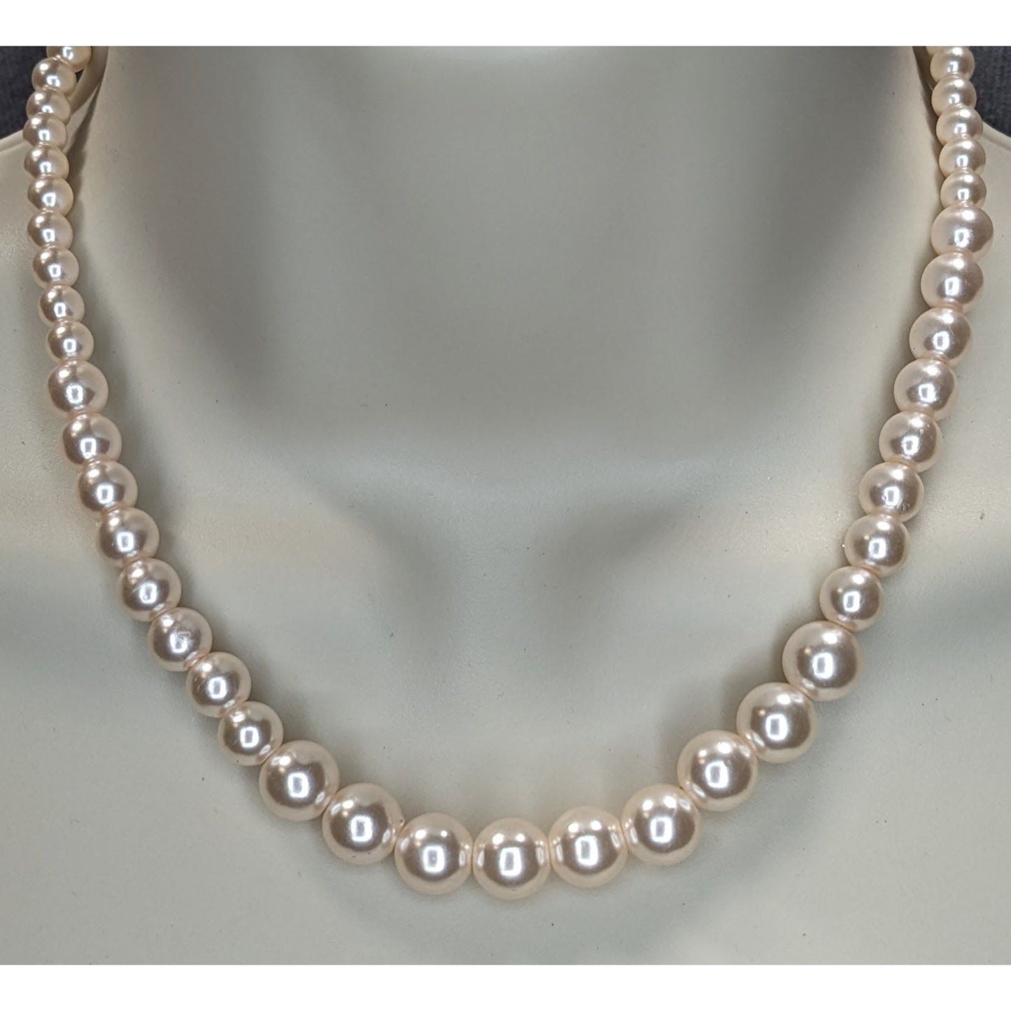 Coquette Pink Pearl Beaded Necklace Graduated Faux Pearl Classic Romantic Jewelry