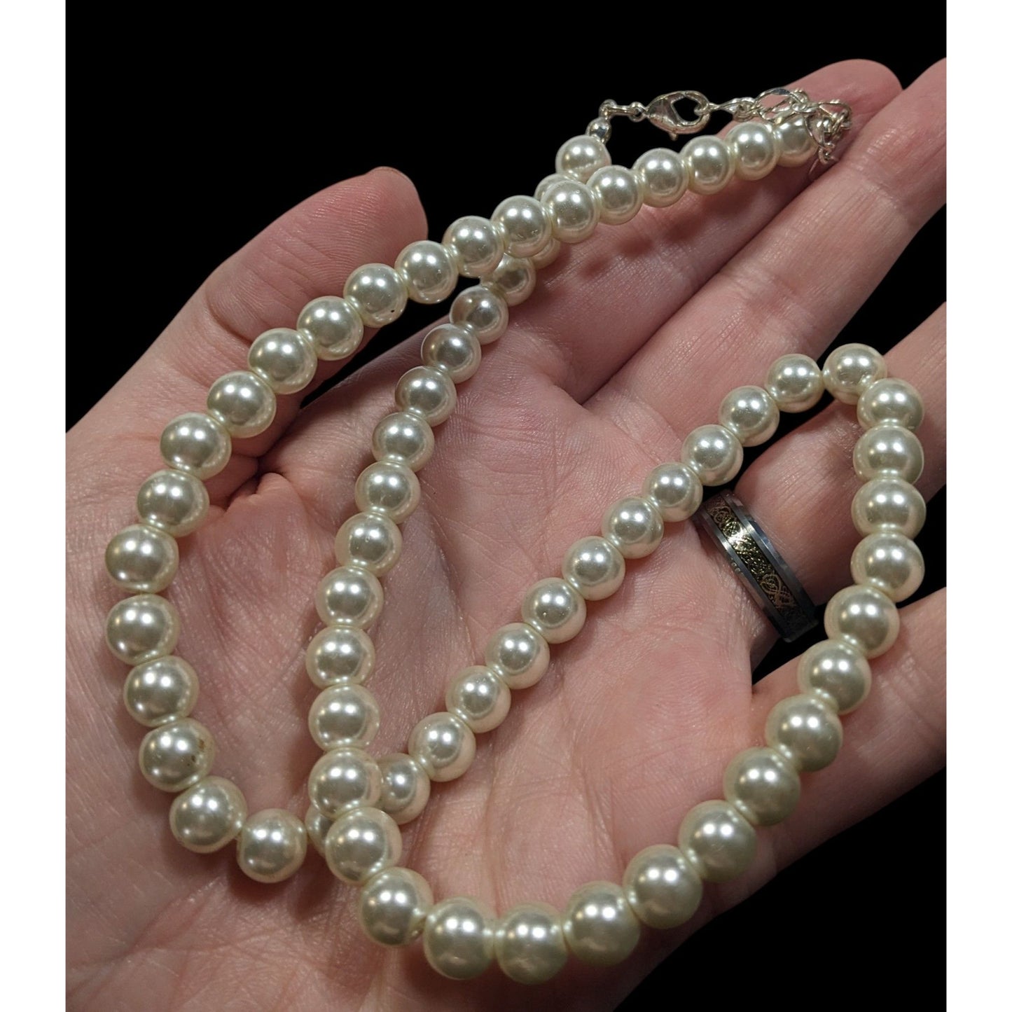Classic Elegant Adjustable Faux Pearl Necklace