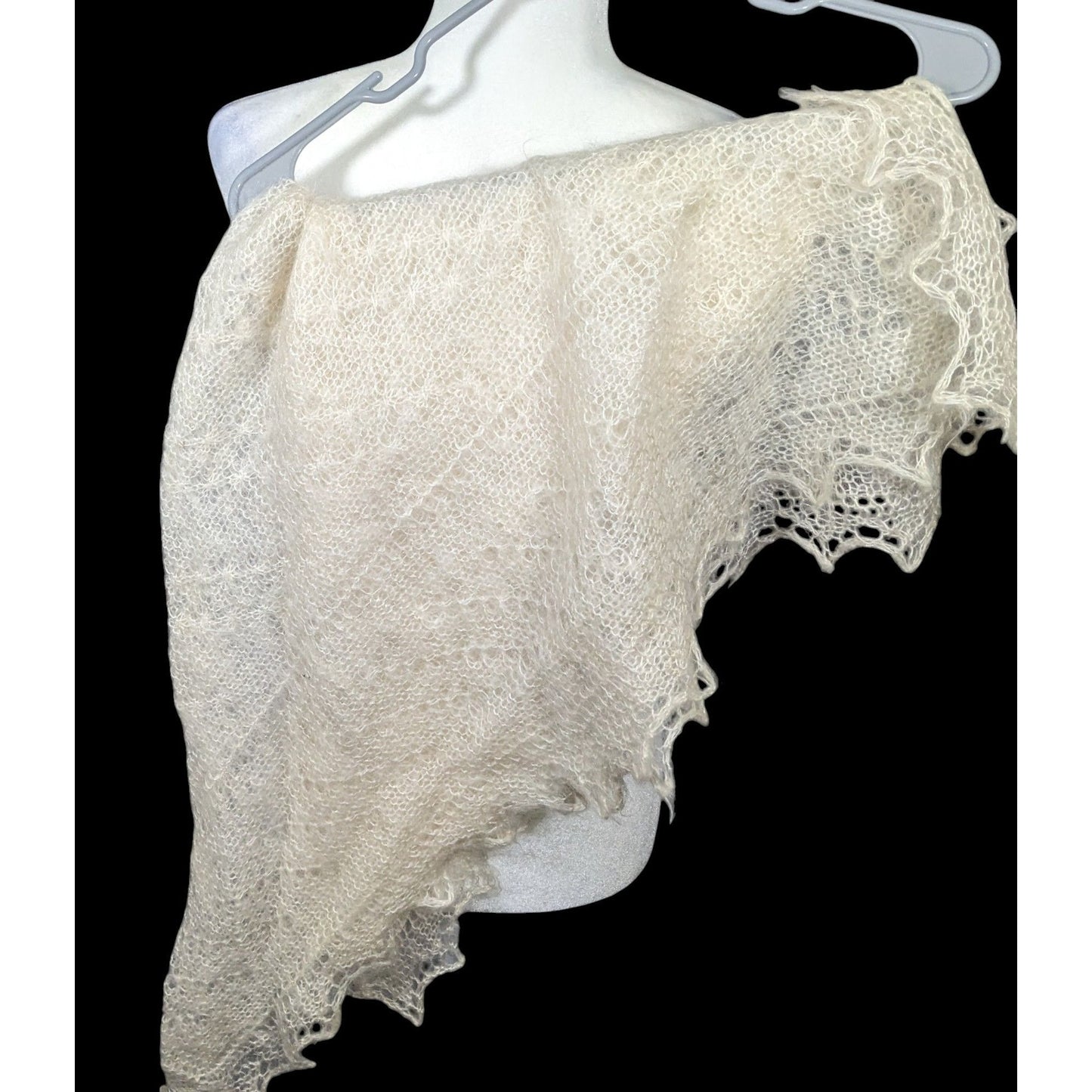 Vintage Handmade Cream Knit Lace Shawl/Scarf